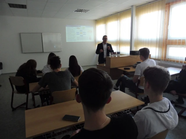 Boli sme pri tom - Týždeň vedy a techniky 2021 na Súkromnom gymnáziu v Lučenci